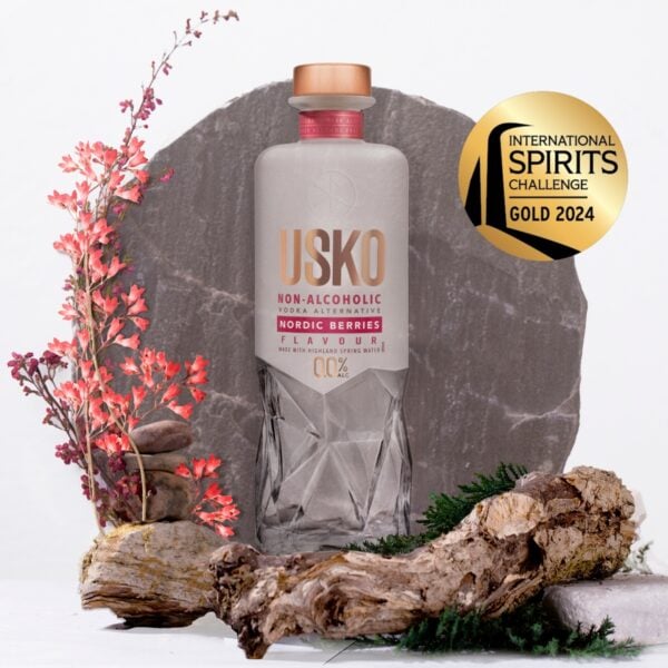Безалкохолна водка USKO NORDIC BERRIES Non Alcoholic Vodka, 700ml. - Image 3
